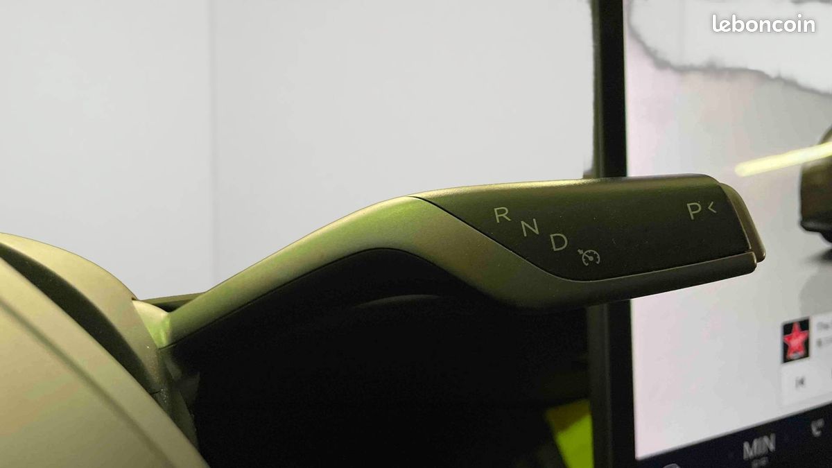 TESLA MODEL Y Long-Range Dual Motor AWD (image 22)
