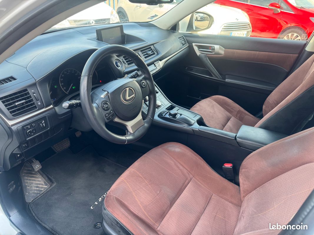 Lexus CT 200h Pack Business (image 5)