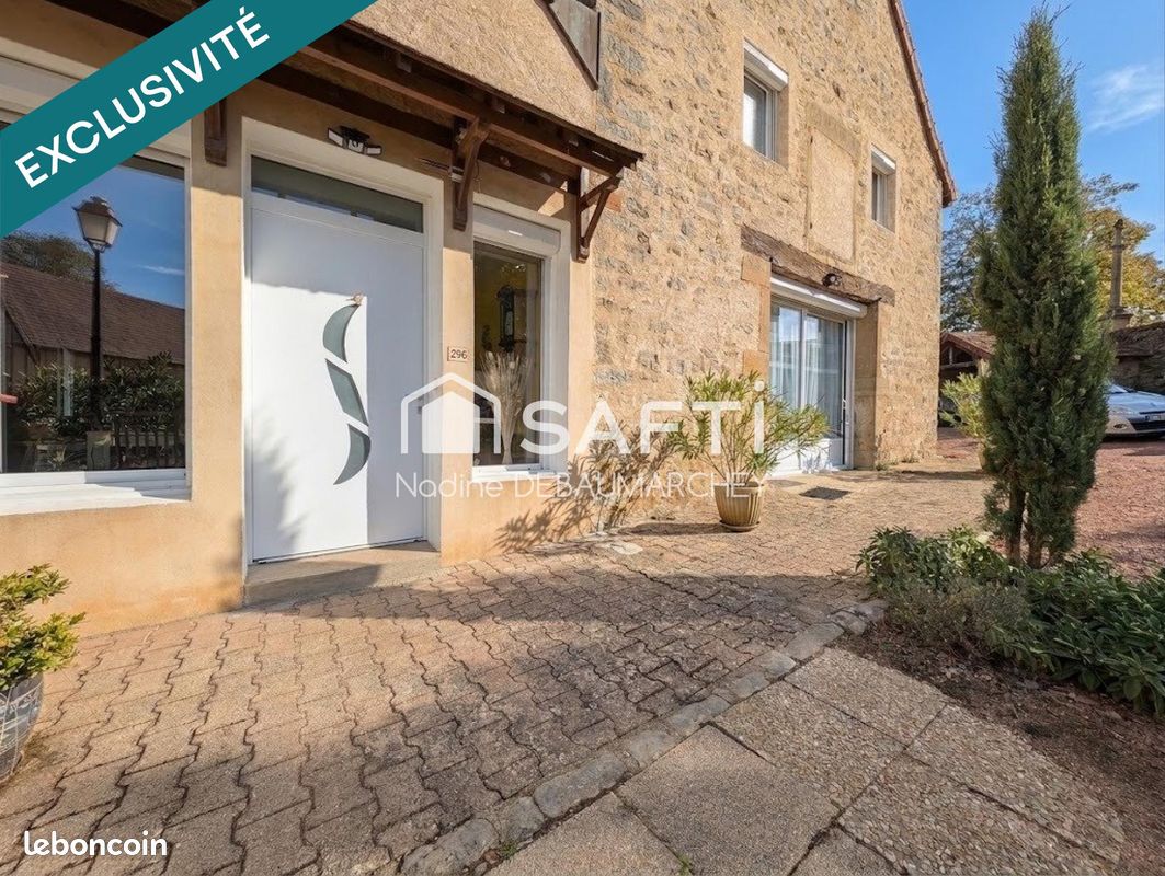 Maison 8 pièces 172 m² · à Saint-Aubin-en-Charollais · 172 m² · 229 000 €