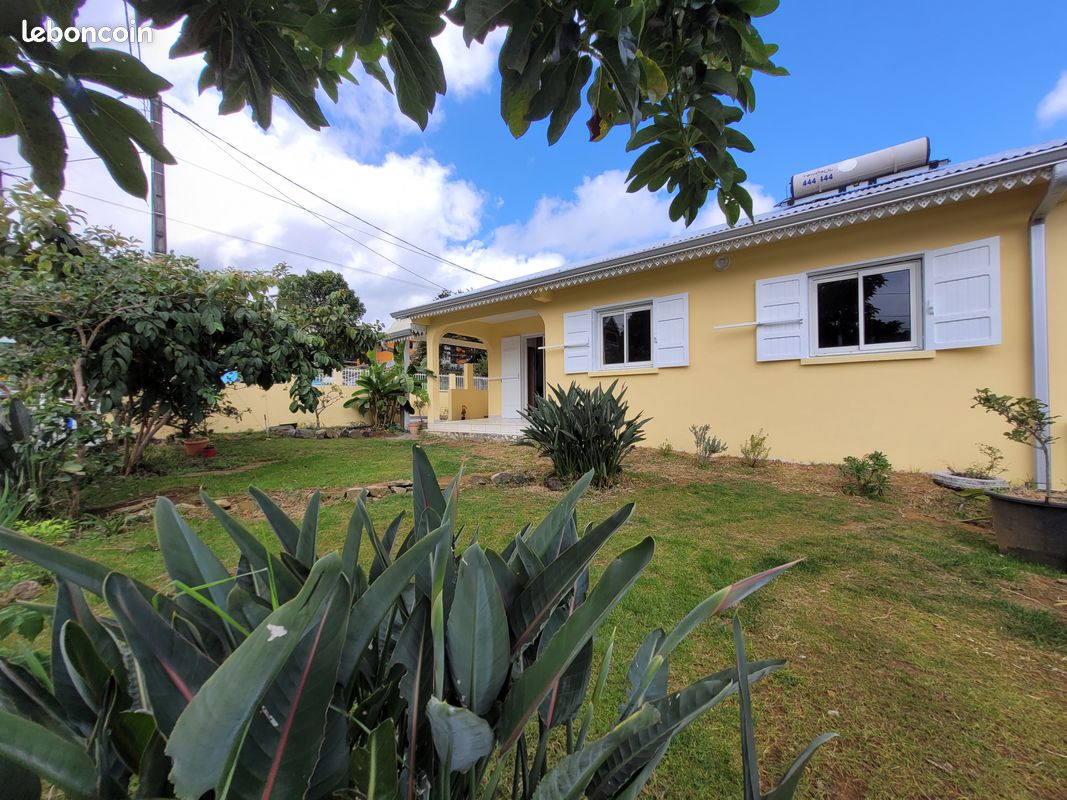Maison 3 pièces 70 m² · à Le Tampon · 70 m² · 1 150 €/mois