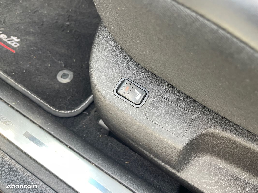 ALFA ROMEO GIULIETTA 1750 TBI 240 VELOCE S TCT 240Ch - Systeme Audio Bose - Garantie 12 mois (image 10)