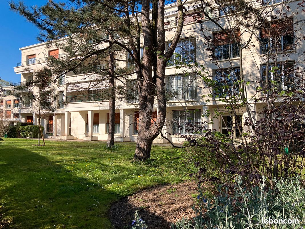 Appartement 1 pièce 48 m² · à Maisons-Laffitte · 48 m² · 290 000 €