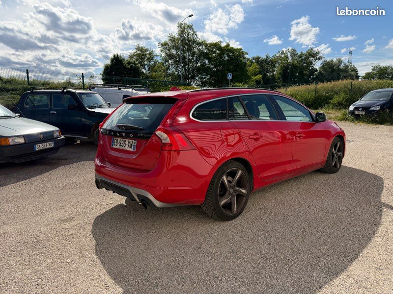 Volvo V60 Break D4 190 ch R-Design 1 ere main (image 3)