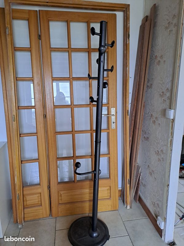 Porte manteau en métal (image 3)