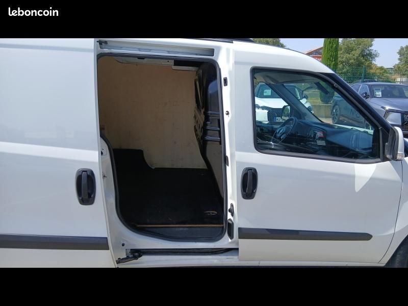 Fiat Doblo Cargo Maxi 1.6 Multijet 105ch 750kg Pro Lounge 12491HT (image 22)