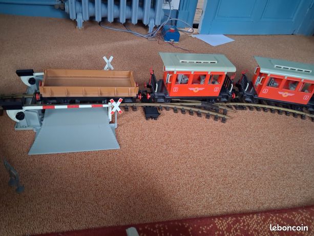 TRAIN ÉLECTRIQUE PLAYMOBIL 4017 avec 2 wagons Bon état Collector EUR 440,00 - PicClick FR
