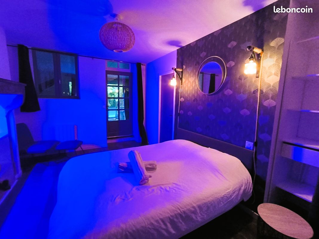 Le Paradis, Jacuzzi, fauteuil massant, terrasse, place parking, 2 personnes (image 9)