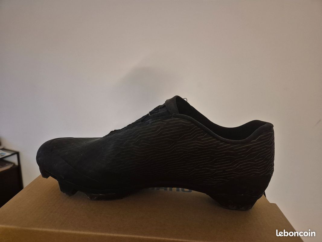 Chaussure vélo automatique (image 1)