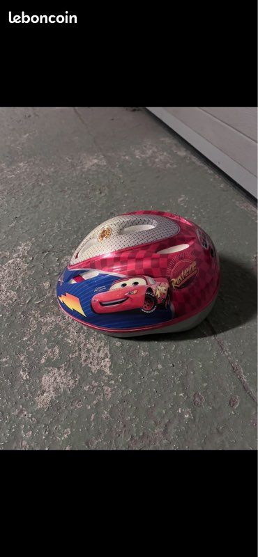 Casque vélo/roller/trotinette enfants Disney CARS (image 2)