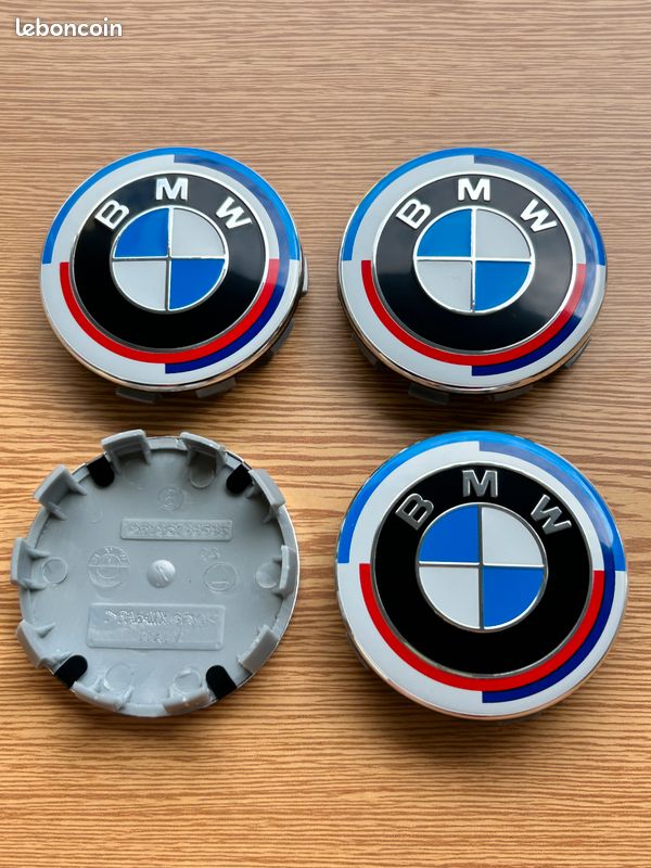 BMW Lot de 4 x cache-moyeux avec tour en chrome BMW Lot de 4 x cache-moyeux avec tour en chrome