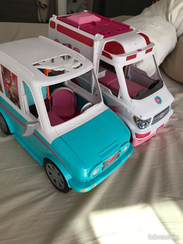 Ambulance Barbie (image 5)