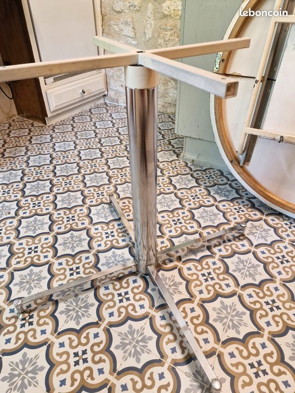 Table à rallonge escamotable en formica piètement métal (image 7)