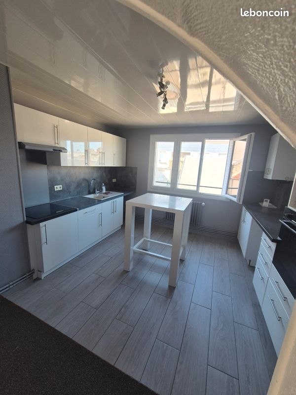 Appartement 5 pièces 93 m² · à Soissons · 93 m² · 900 €