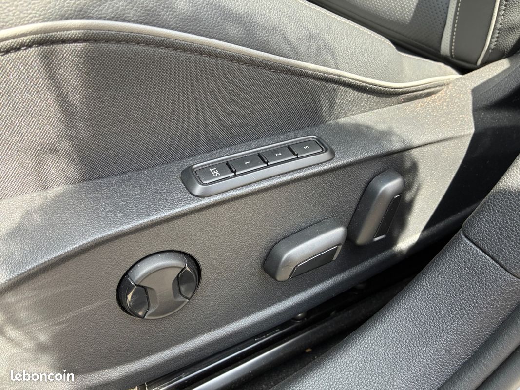 VOLKSWAGEN GOLF VIII 2.0 TDI 200 GTD DSG 200Ch Garantie 12 mois (image 20)