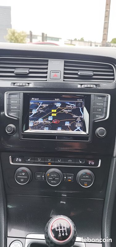 Volkswagen GOLF VII 2.0 TSI 230 CH GTI PERFORMANCE 5P*KEYLESS*FRONT ASSIST*ACC*PARK PILOT*DYNAUDIO (image 21)