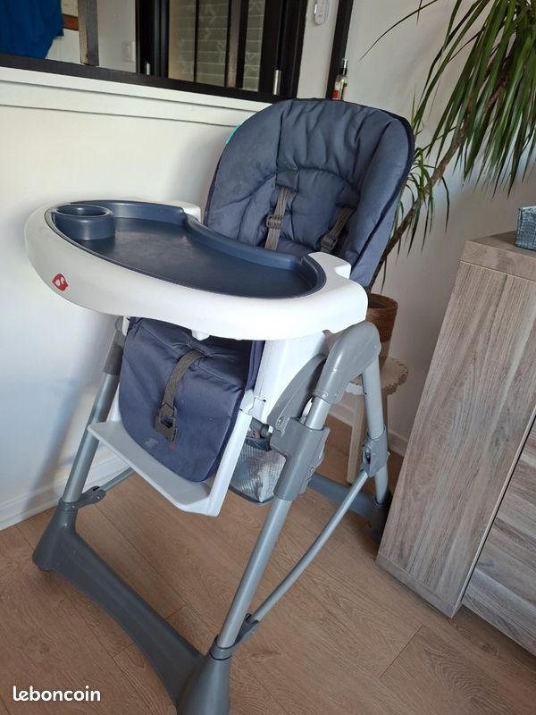 Chaise haute bébé (image 1)