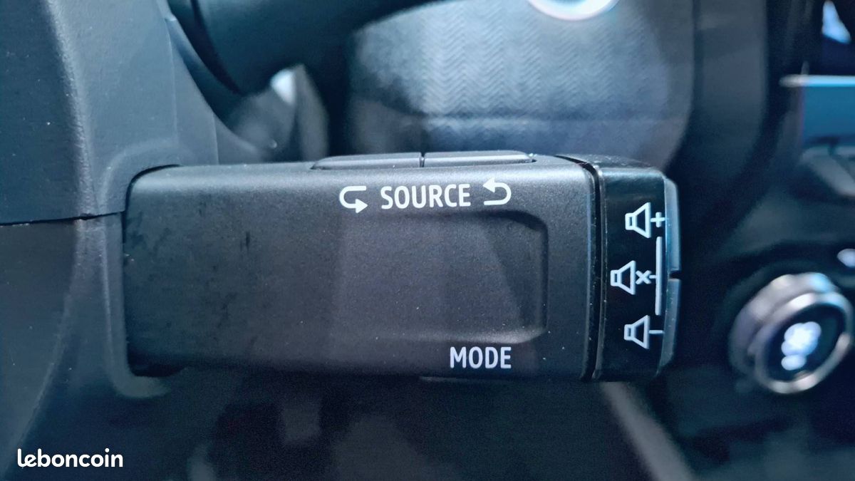 Renault clio e tech full hybrid 145 ch gsr2 techno (image 25)