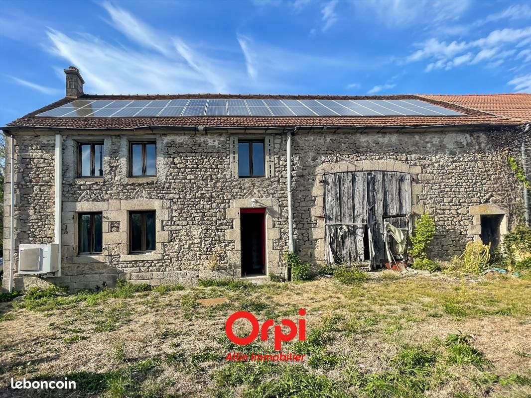 Maison 3 pièces 110 m² · à Saint-Silvain-Bas-le-Roc · 110 m² · 88 000 €