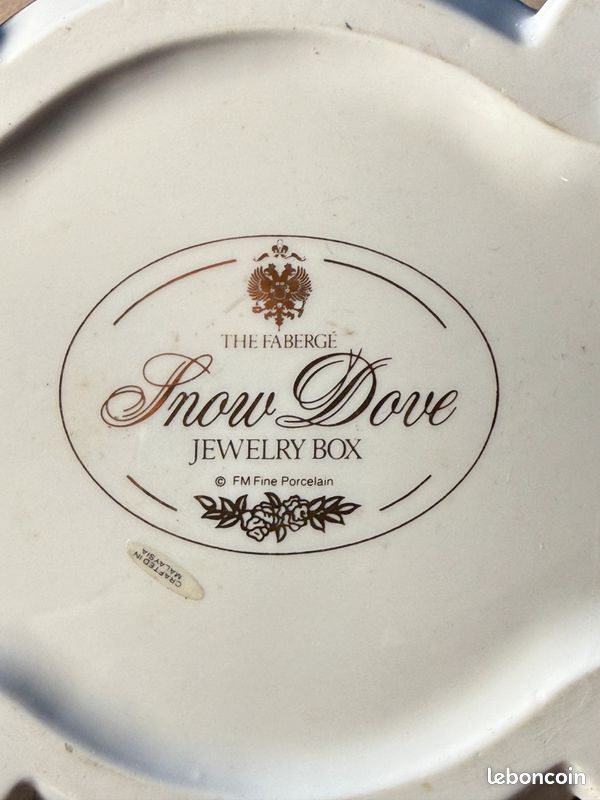 Boîte à bijoux The Fabergé Snow Dove – FM Fine Porcelain – Colombes & roses (image 8)