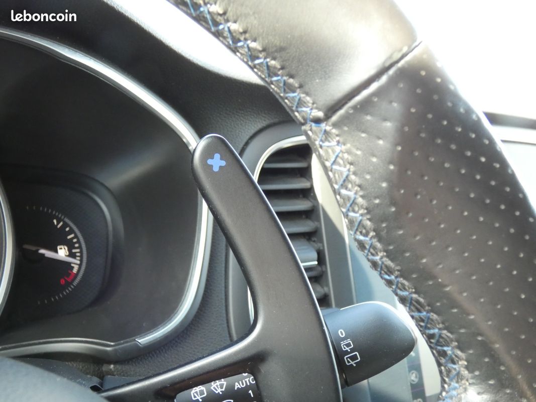 RENAULT MEGANE IV ESTATE dCi 165 Energy EDC GT 4 Control ( Historique dispo ) (image 23)
