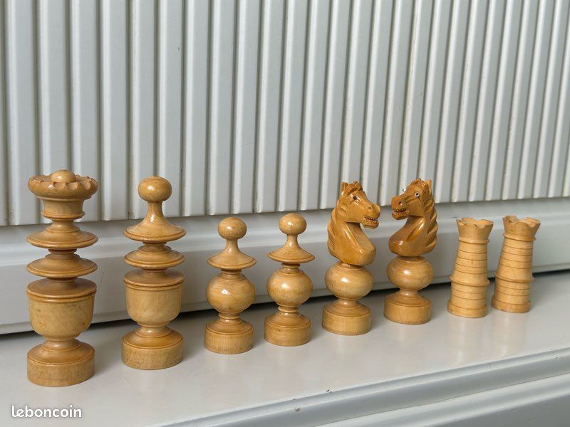 Pièces D'échecs Style Régence En Bois - Roi 9 Cm - Jeu Complet Multicolore