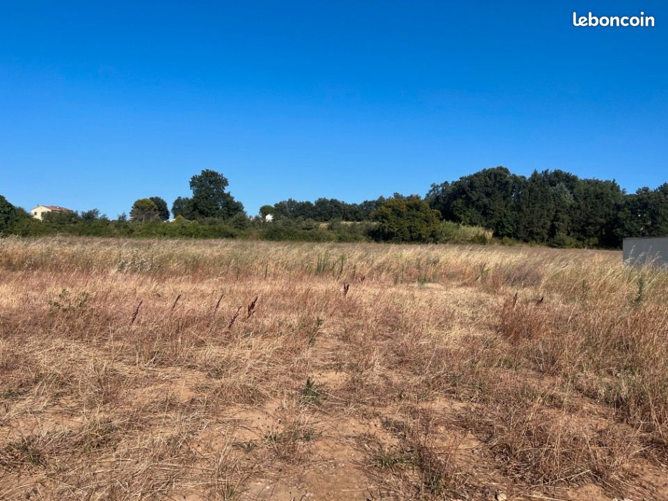 Terrain 1055 m² · à Saint-Paulet-de-Caisson · 87 000 €