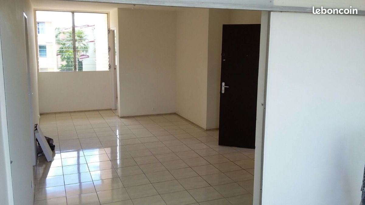 Appartement 3 pièces 74 m² · à Ducos · 74 m² · 160 000 €