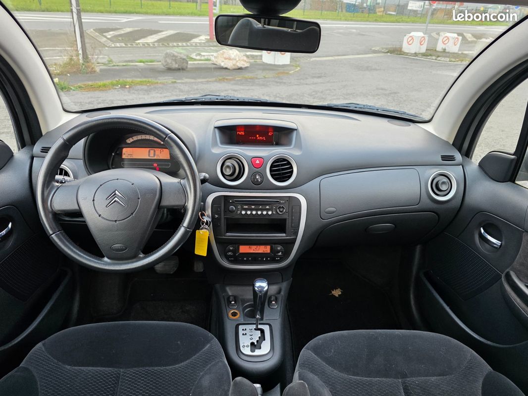 Citroën C3 1.6 EXCLUSIVE 108CV BOITE AUTO (image 6)