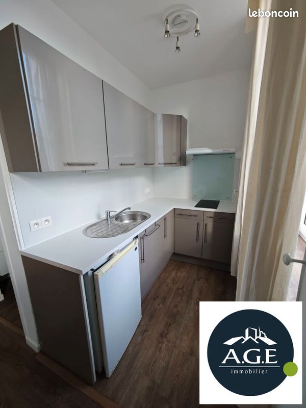 Appartement 1 pièce 17 m² · à Nogent-le-Roi · 17 m² · 369 €/mois
