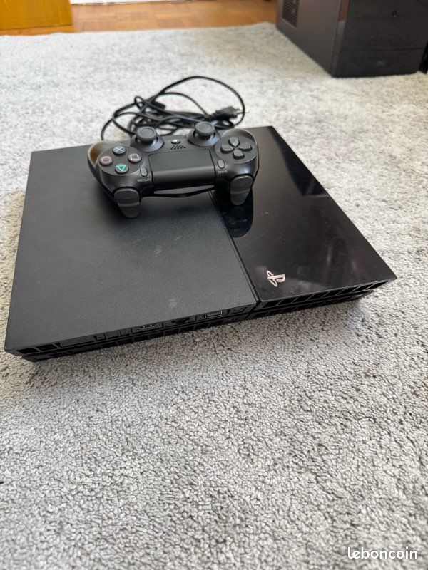 PS4 + manette et cables (image 2)