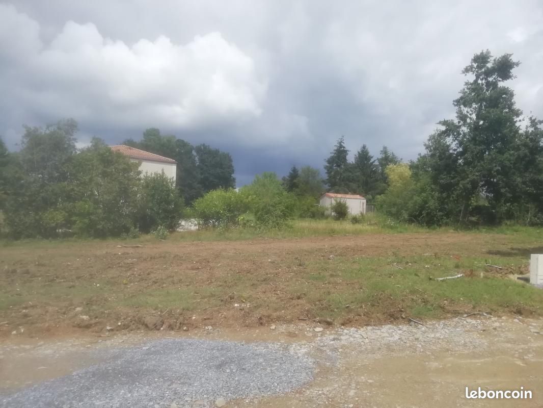 Terrain 424 m² Bouhet · 58 186 €