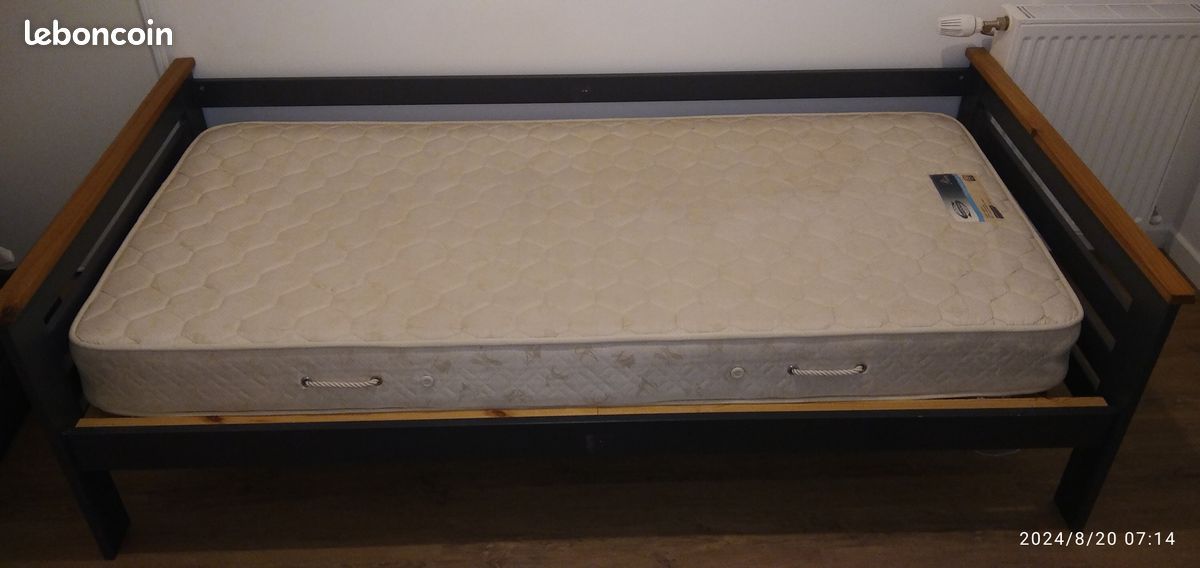 Matelas sans tâche et lit démontable à vendre avec ses vis complètes (image 2)