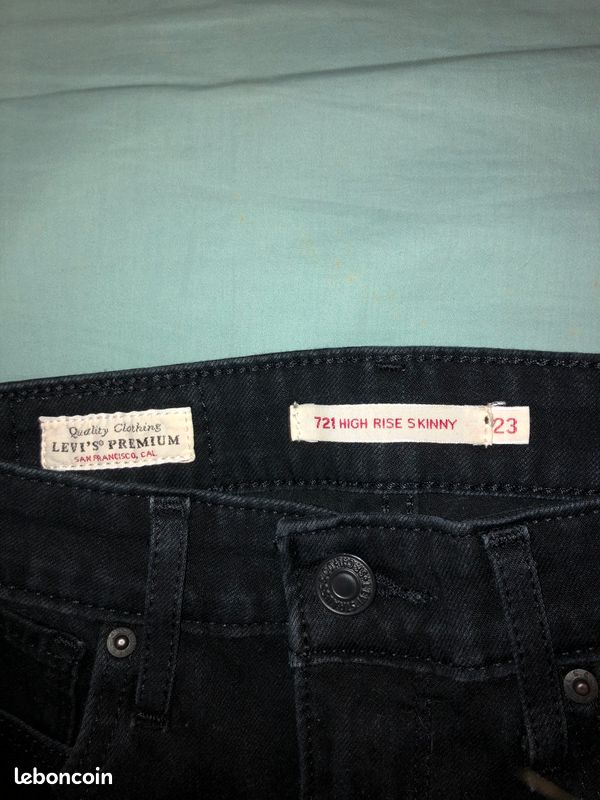 Deux jeans skinny LEVI’S neufs taille 23 (image 4)