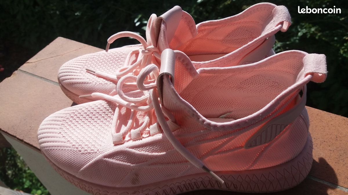 Baskets roses T.41 en bon état (image 1)