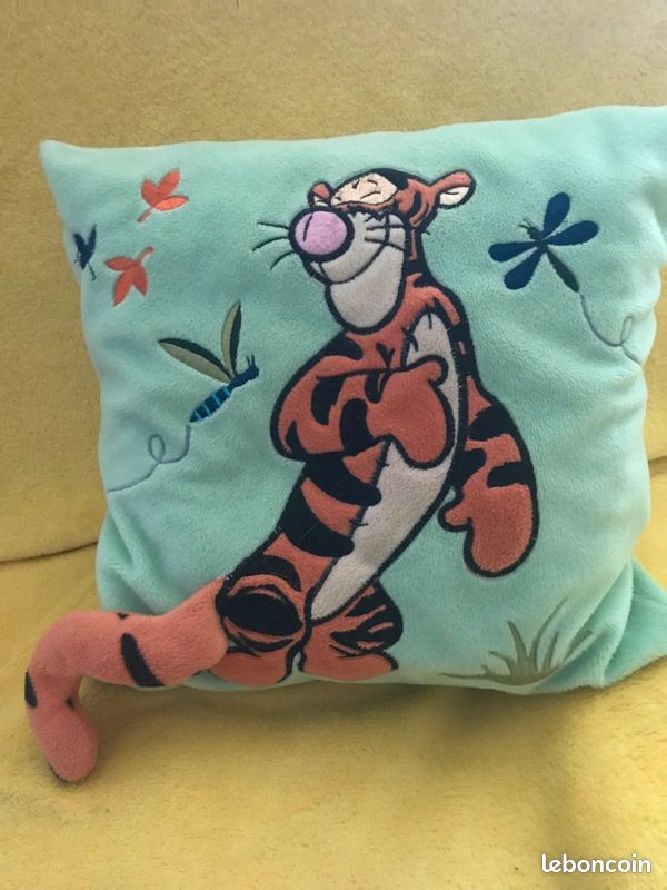 Coussin tigrou peluche (image 1)