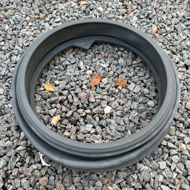 Joint hublot machine à laver whirlpool FSCR80413 (image 1)
