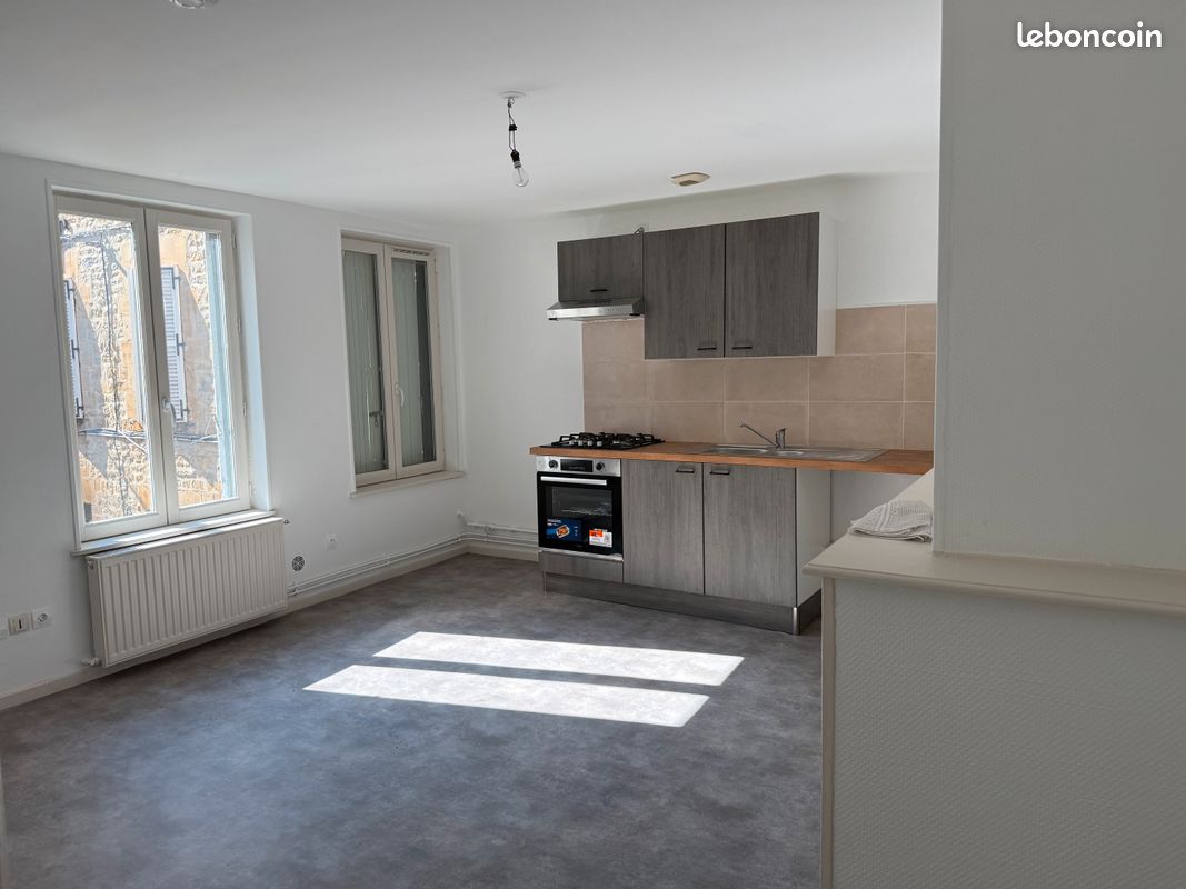 Appartement 2 pièces 39 m² · à Charleville-Mézières · 39 m² · 340 €