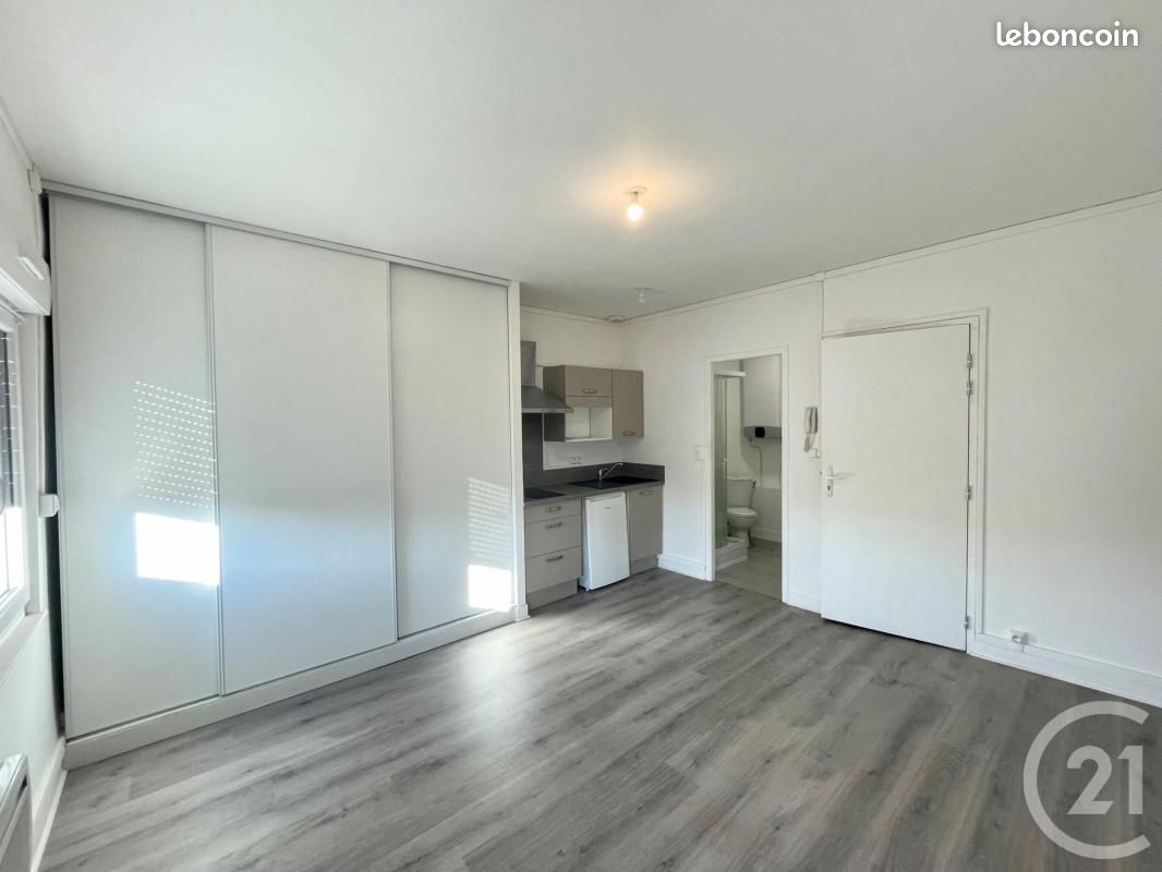 Appartement 1 pièce 21 m² · à Périgueux · 21 m² · 330 €