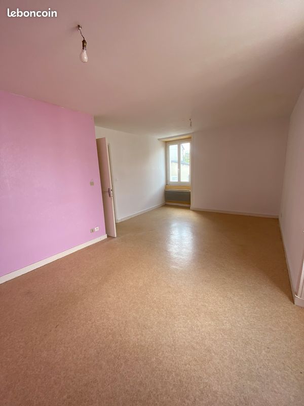 Appartement 2 pièces 37 m² · à Civray · 37 m² · 420 €