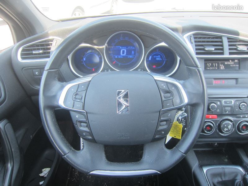 Citroen DS4 1.6 E-HDI115 AIRDREAM SO CHIC (image 5)