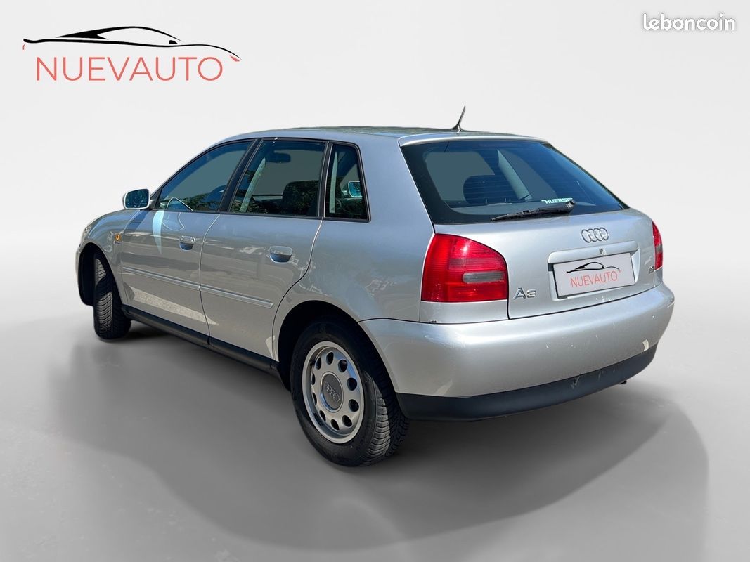 AUDI A3 A3 1.6i Ambiente A (image 4)