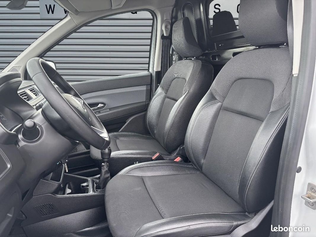RENAULT EXPRESS 1.5 Blue dCi 95 II VAN FOURGON Confort (image 9)