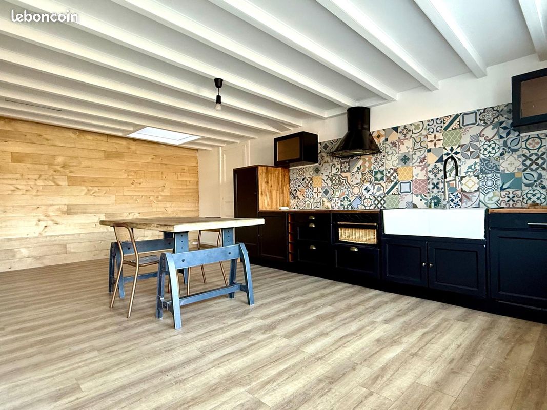 Maison 7 pièces 292 m² · à L'Hermenault · 292 m² · 241 500 €