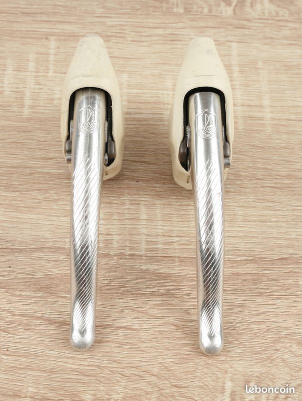 Campagnolo Leviers de vitesses et de freins Ergopower Chorus 12