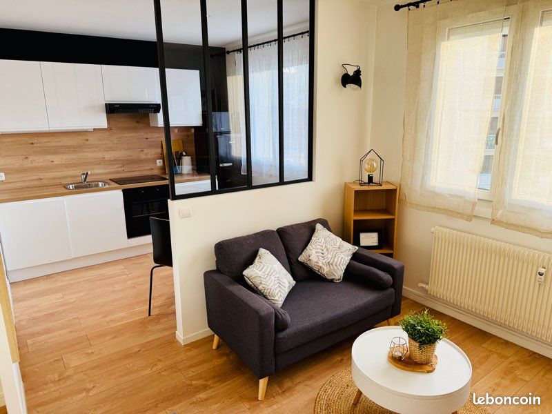Appartement 1 pièce 28 m² · à Saint-Étienne · 28 m² · 550 €