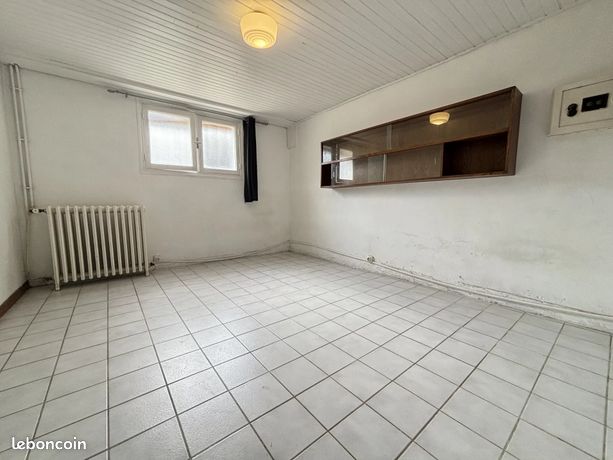 https://img.leboncoin.fr/api/v1/lbcpb1/images/21/73/63/217363ee2bc93d0e43d34139bc9b35fcef0a1df1.jpg?rule=ad-image