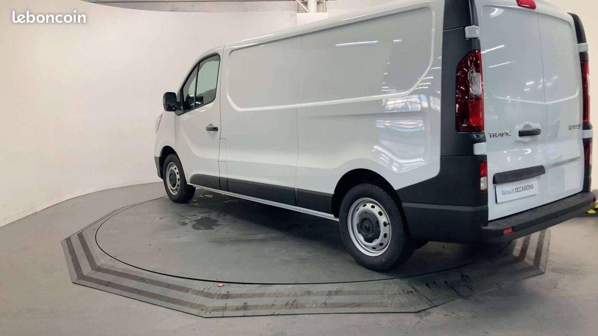 Renault trafic fgn l2h1 3000 kg blue dci 130 (image 16)