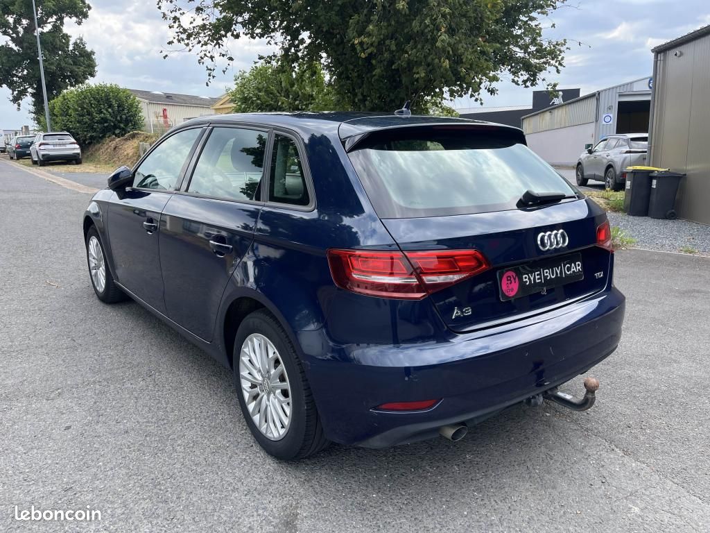 AUDI A3 Sportback 1.6 TDI - 110 - BV S-Tronic 7 8V SPORTBACK Business Line PHASE 2 (image 4)