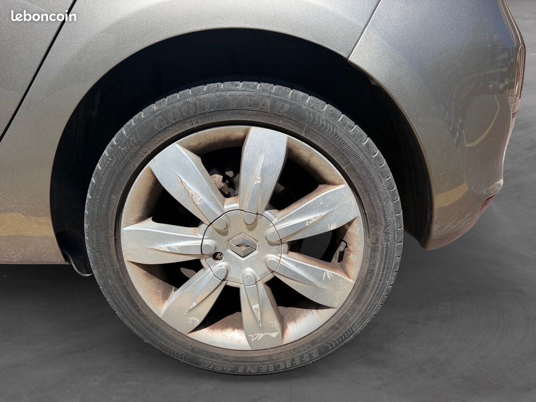 RENAULT CLIO III INITIALE 1.6 16V BA 110Ch Garantie 12 mois (image 14)