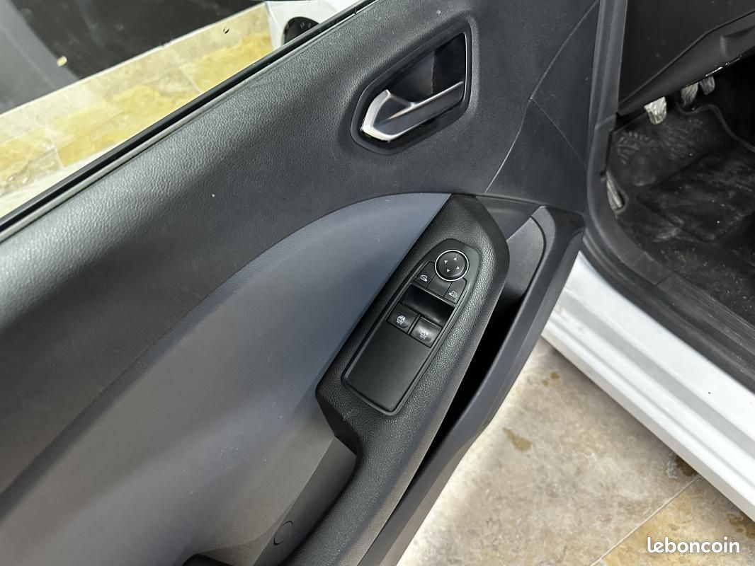 Renault Clio 5 / 1.5 BLUE DCI - 8V TURBO (image 6)
